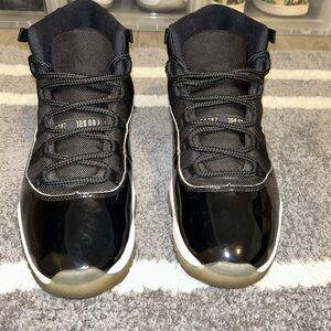 Nike Black and White Sneakers